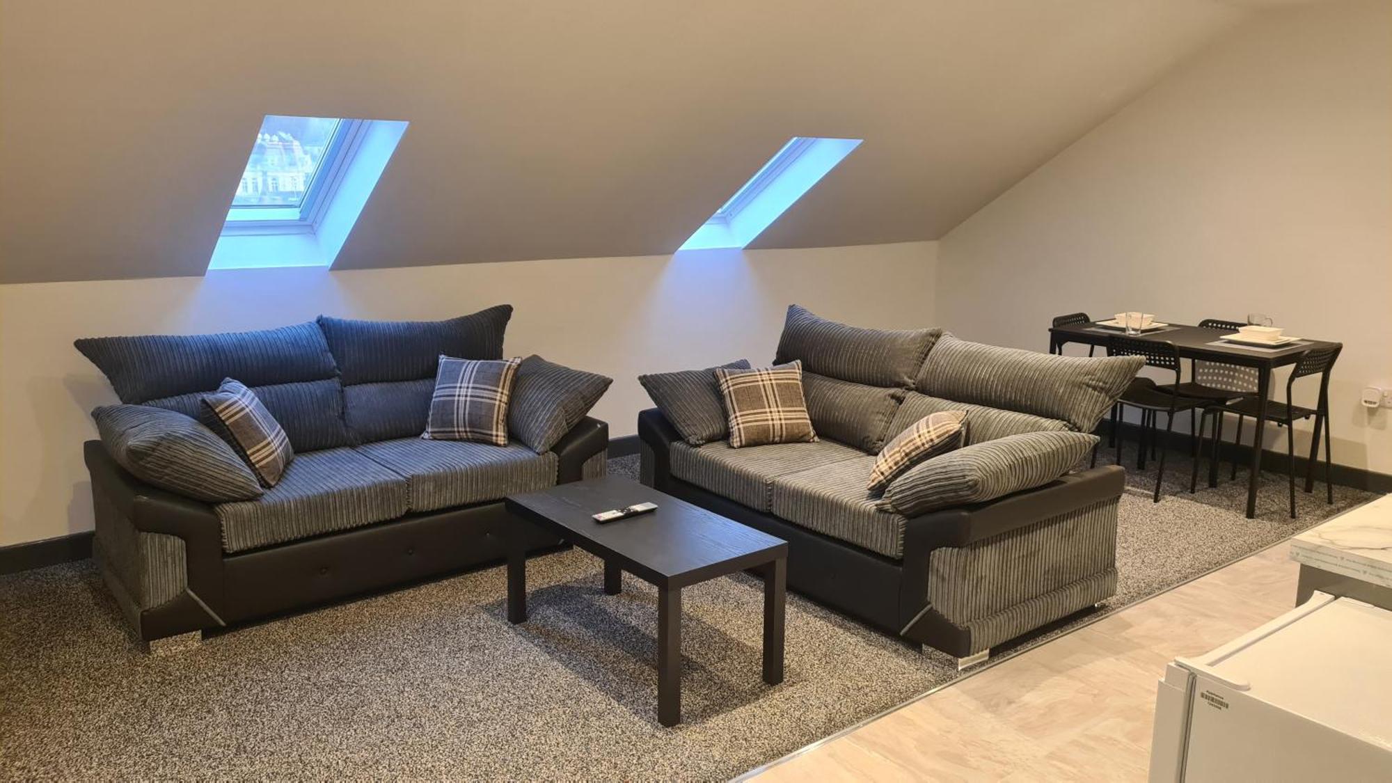 Homestay By Bic Oates 9 Dewsbury Esterno foto